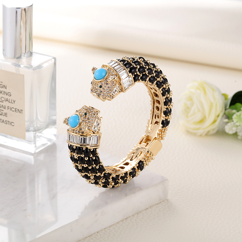 Sally's Paradise Animal Bracel - Paradise Jewelry & Watches Llc Photos 评论和价格
