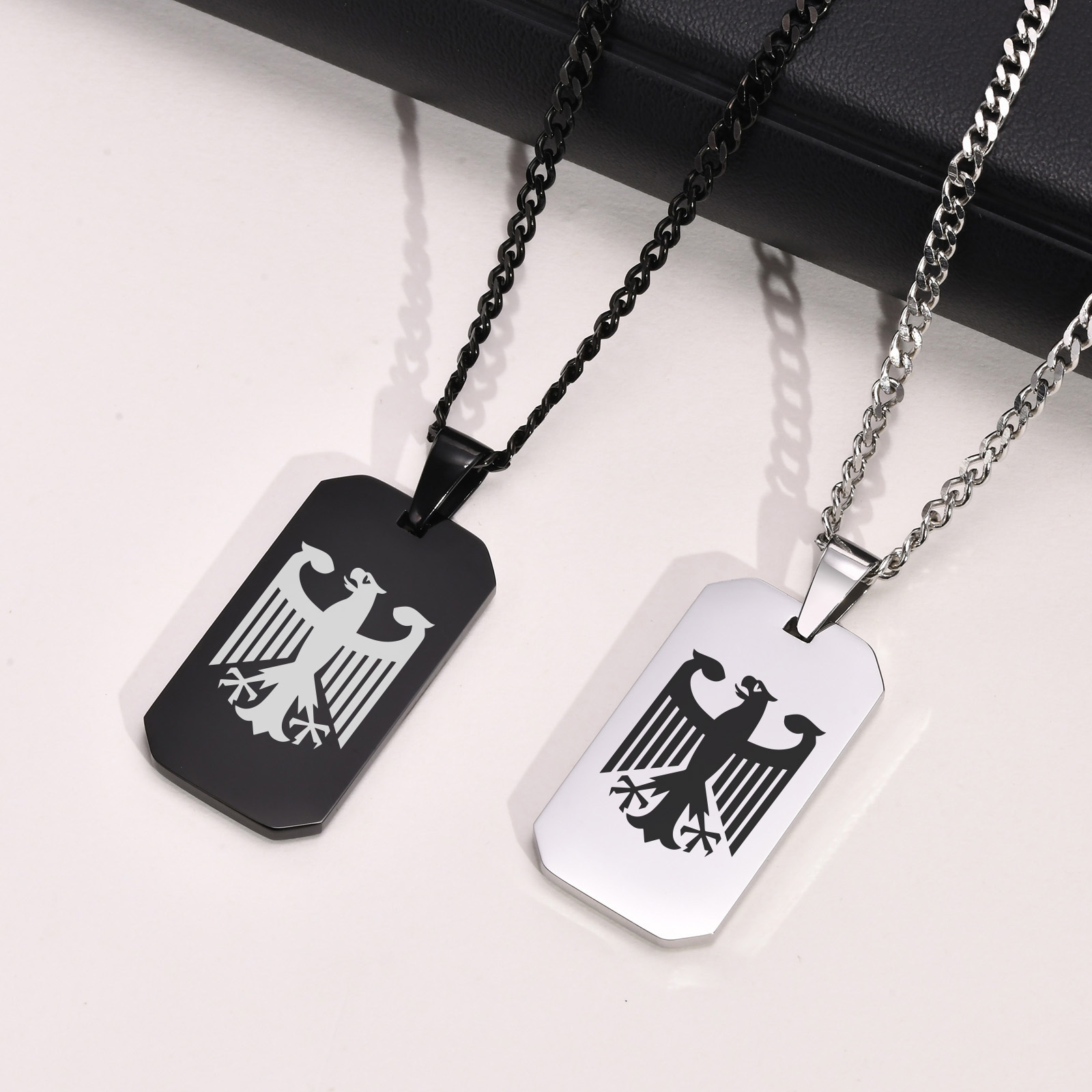 German Eagle Square Neckalces  - Mens Dog Tag Necklace 评论和价格